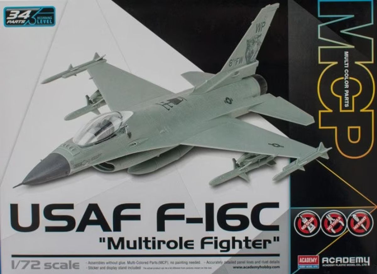 Academy Model 12541 F-16C USAF Multirole Fighter MCP
