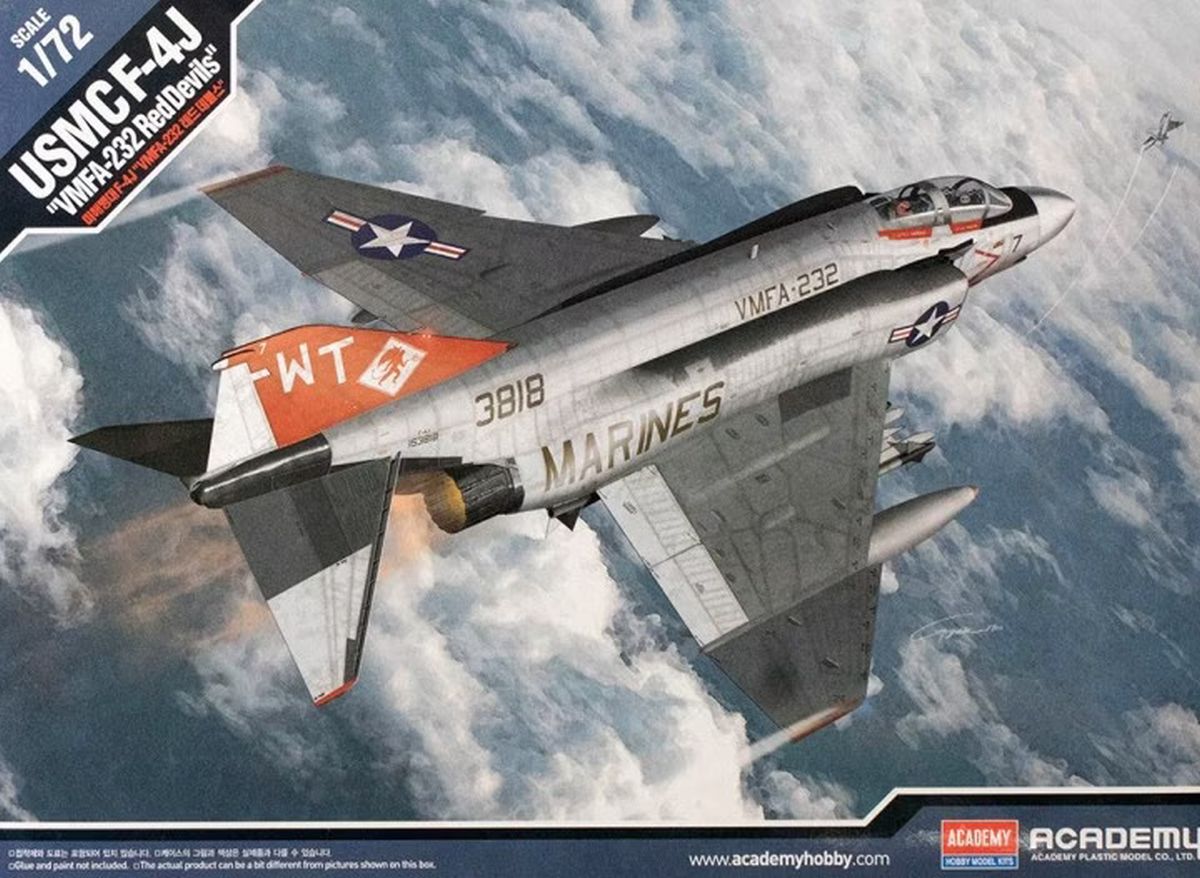 Academy Model 12556 F-4J VMFA-232 Red Devils USMC