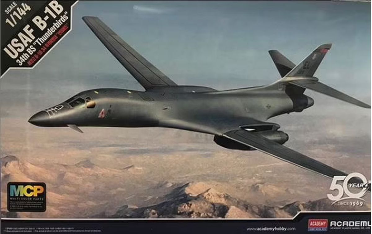 Academy Model 12620  B-1B 34th BS Thunderbirds