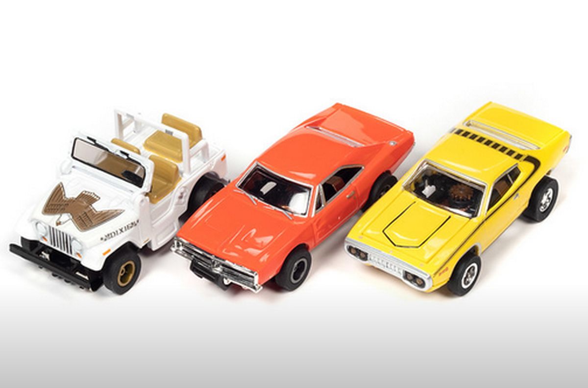 Auto World HO SLOT CAR Automotvie Icons XTraction1969 Dodge Charger 1971 Plymouth AWD SC401 (case)