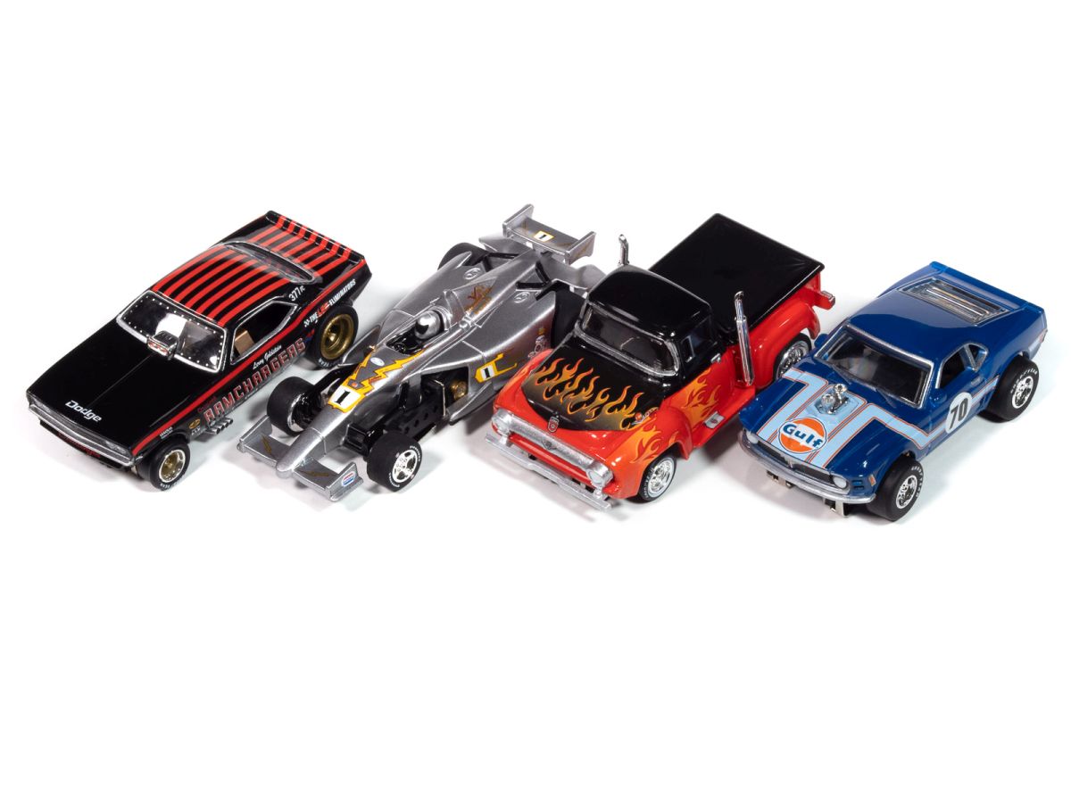 Auto World HO SLOT CAR Racing Greatest Hits Super III +  4Gear Mustang / SC413 (case)