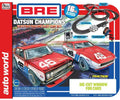 Auto World HO SLOT CAR BRE Datsun 16 Slot Race Set Non adjustable power adapter SRS353R
