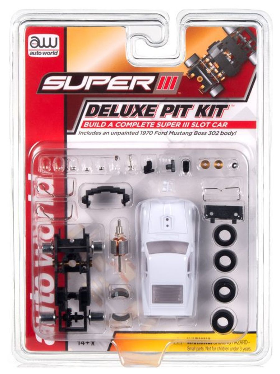 Auto World HO SLOT CAR SuperIII Deluxe Pit Kit (1970 Ford Boss Mustang) Part TRX126 1