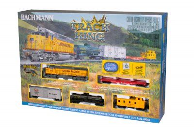 Bachmann Train 766 HO Track King UP Diesel Freight Set/GP40