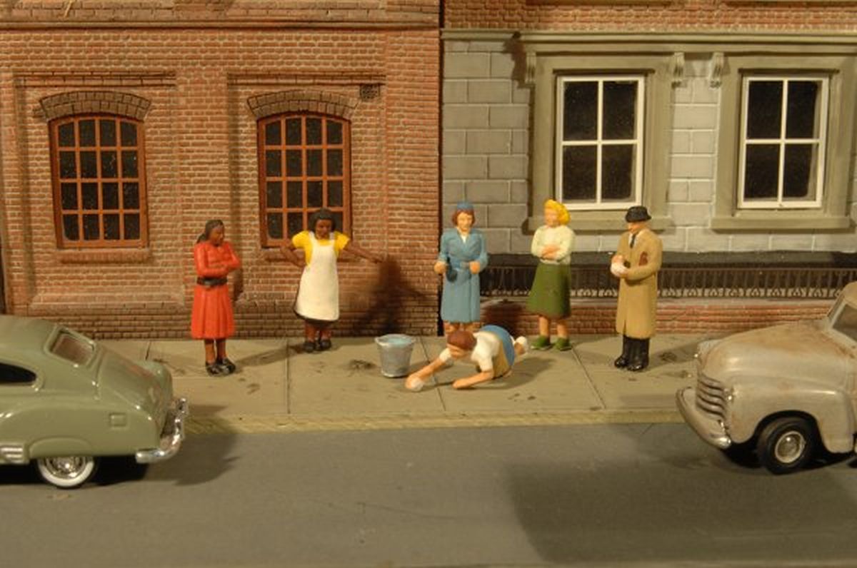 Bachmann Train 33267 N Sidewalk People/6pcs