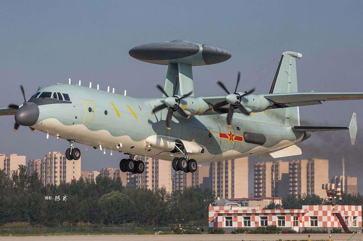 Hobby Boss Model Company 83904 Chinese KJ-500 AWACS