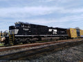 Kato USA Model Train 1768561DCC N SD70ACu NS #7337 (Cab HL) w/ DCC