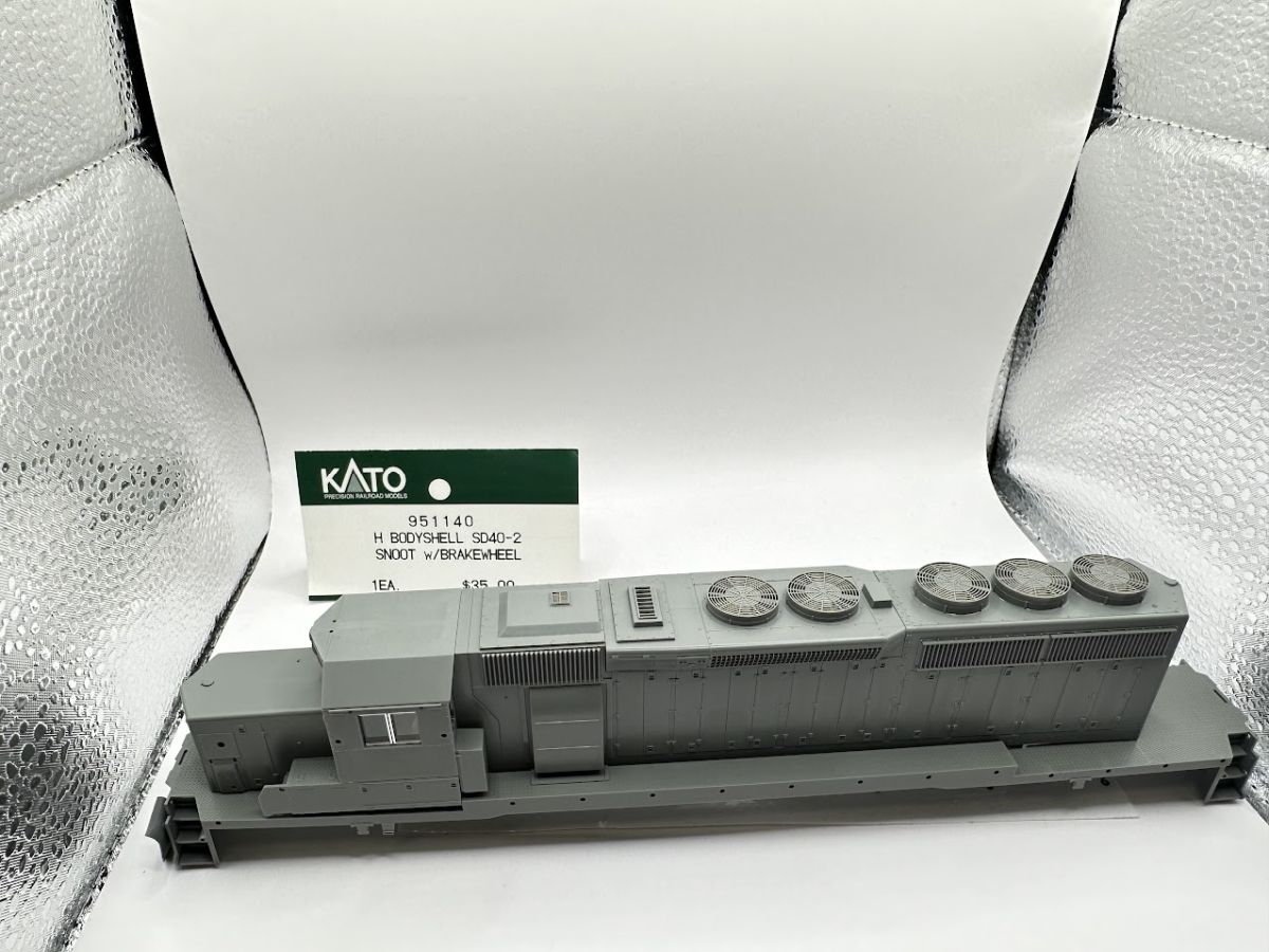 Kato USA Model Train 951140 SD40-2 Bodyshell Undec (Snoot Nose)