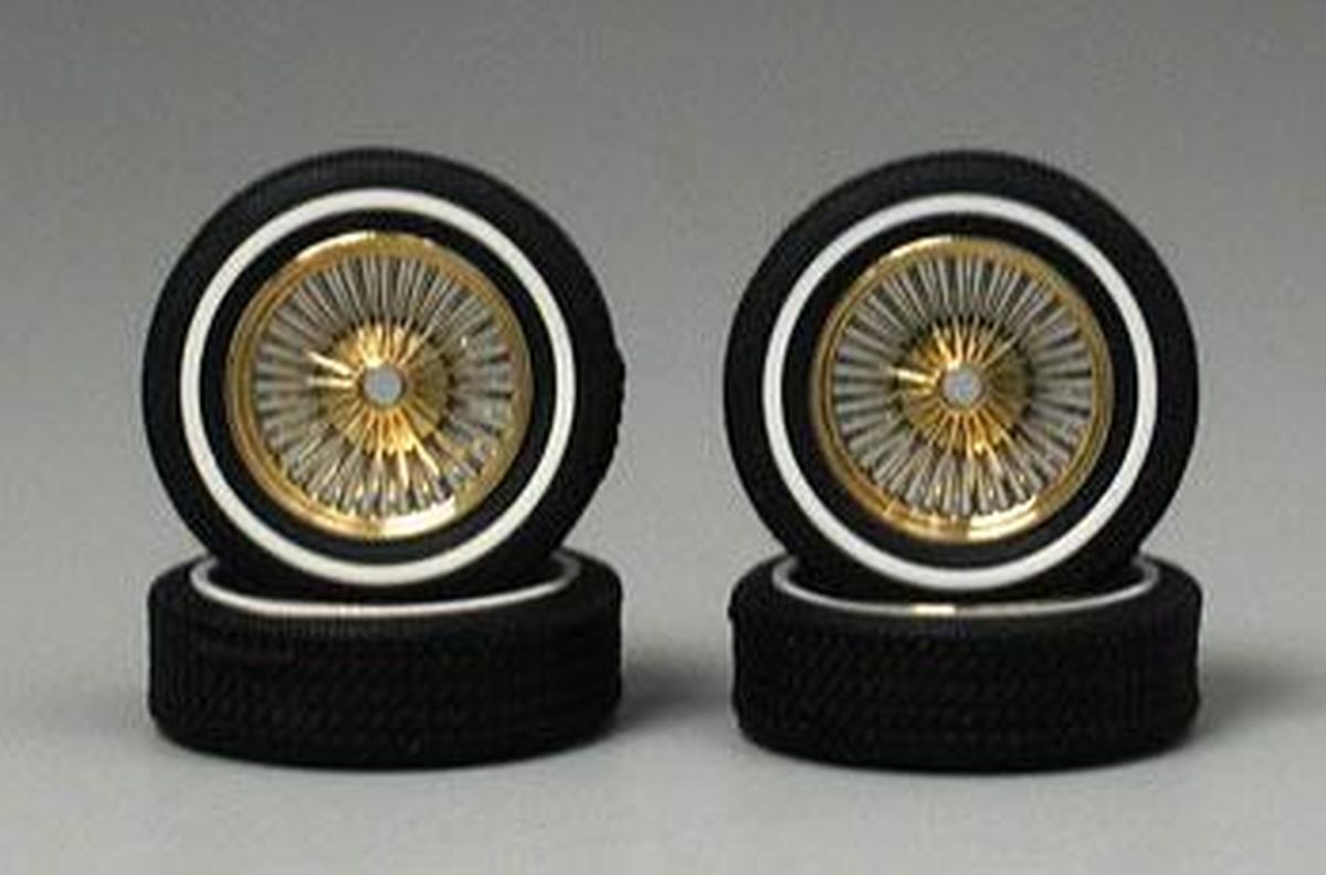 Pegasus Model 1403 1/18 DS RIMS W/TIRES GOLD
