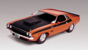 Revell Model 852596 70 Dodge Challenger 2n1 1/24