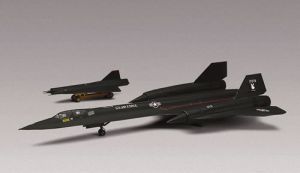 Revell Model 855810 SR-71A Blackbird 1/72