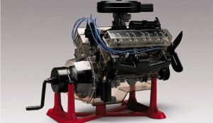 Revell Model 858883 Visible V-8