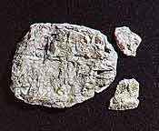 Woodland Scenics 1235 Laced Face Rock rock mold 5 x 7
