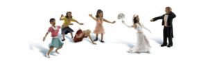 Woodland Scenics 1932 HO Wedding Boquet Toss