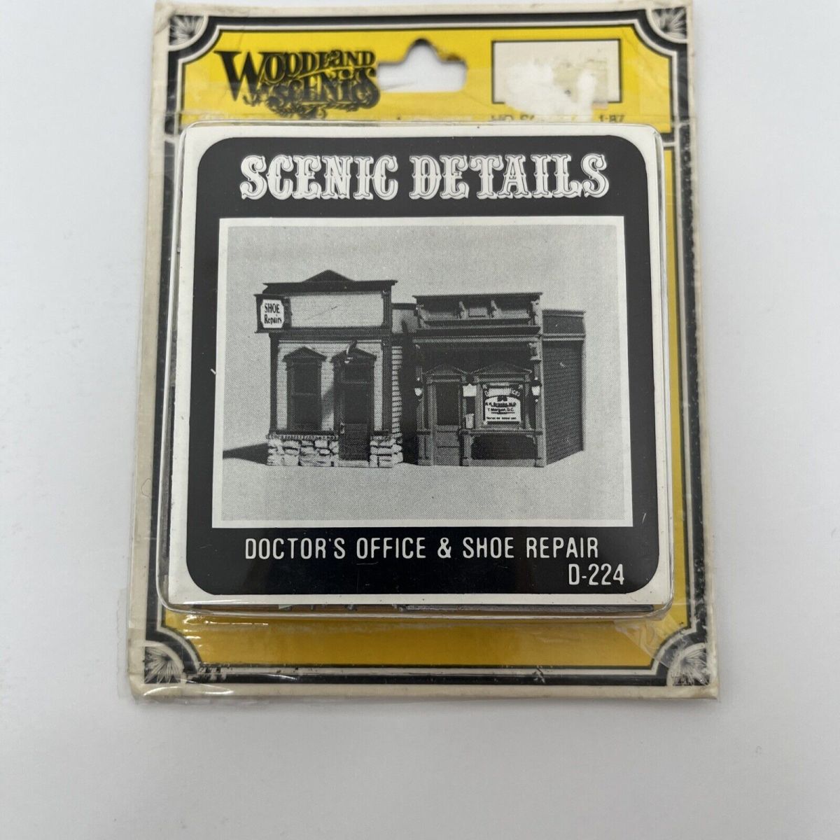 Woodland Scenics 224 Doctors Office & Shoe Repair