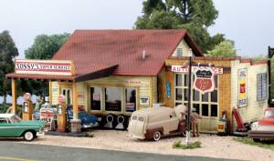 Woodland Scenics 5203 N Pre-Fab Sonnys Super Service Kit