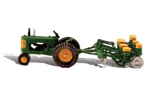 Woodland Scenics 5565 HO Tractor & Planter