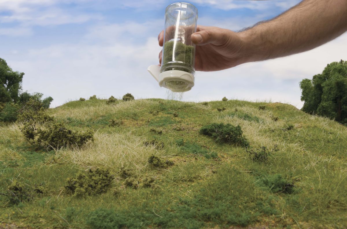 Woodland Scenics 6595 AGT Static Grass Shaker Kit