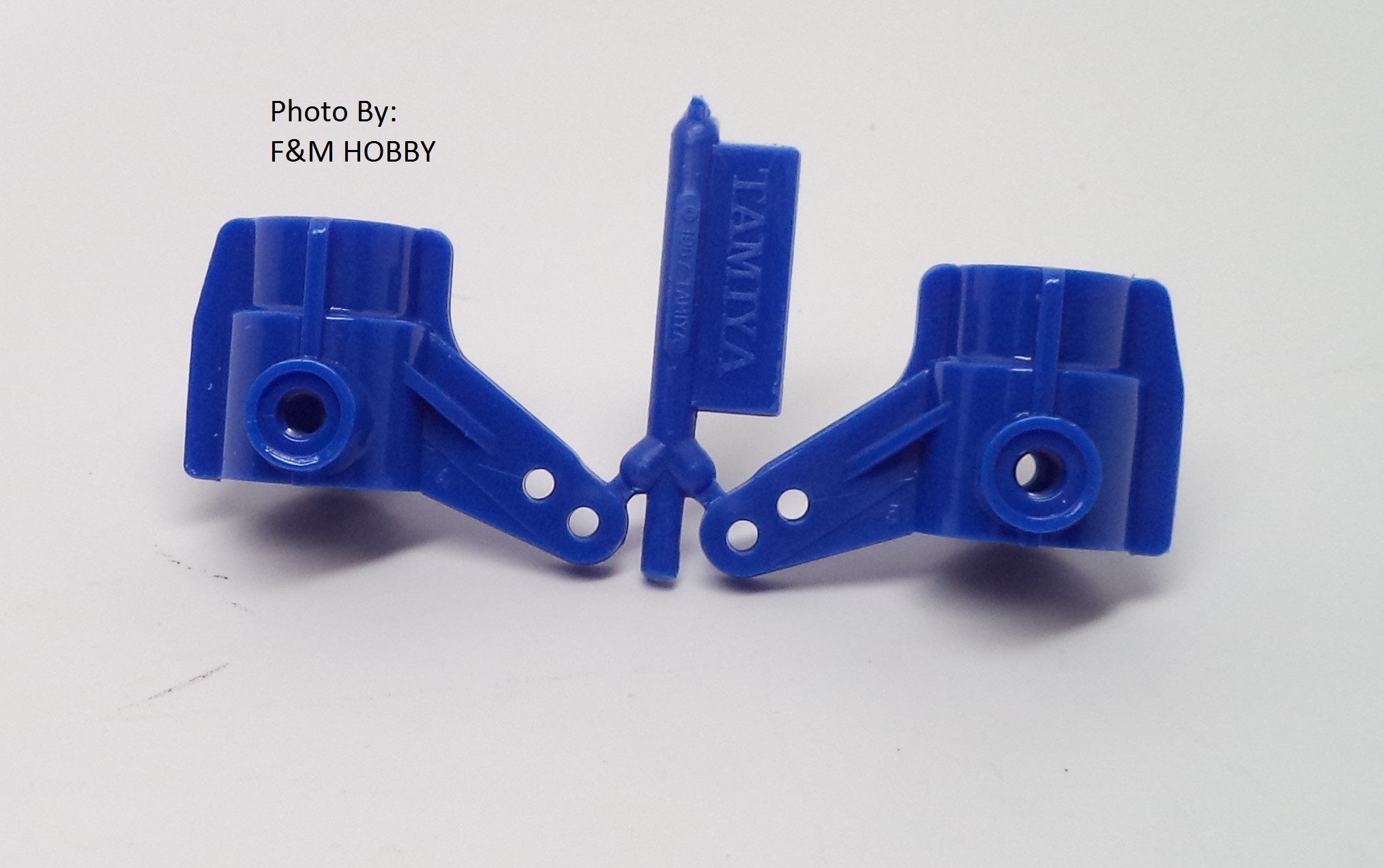 New Tamiya Boomerang Big Wig 2017 & F150 Baja Front Upright Part - Blue 0440378
