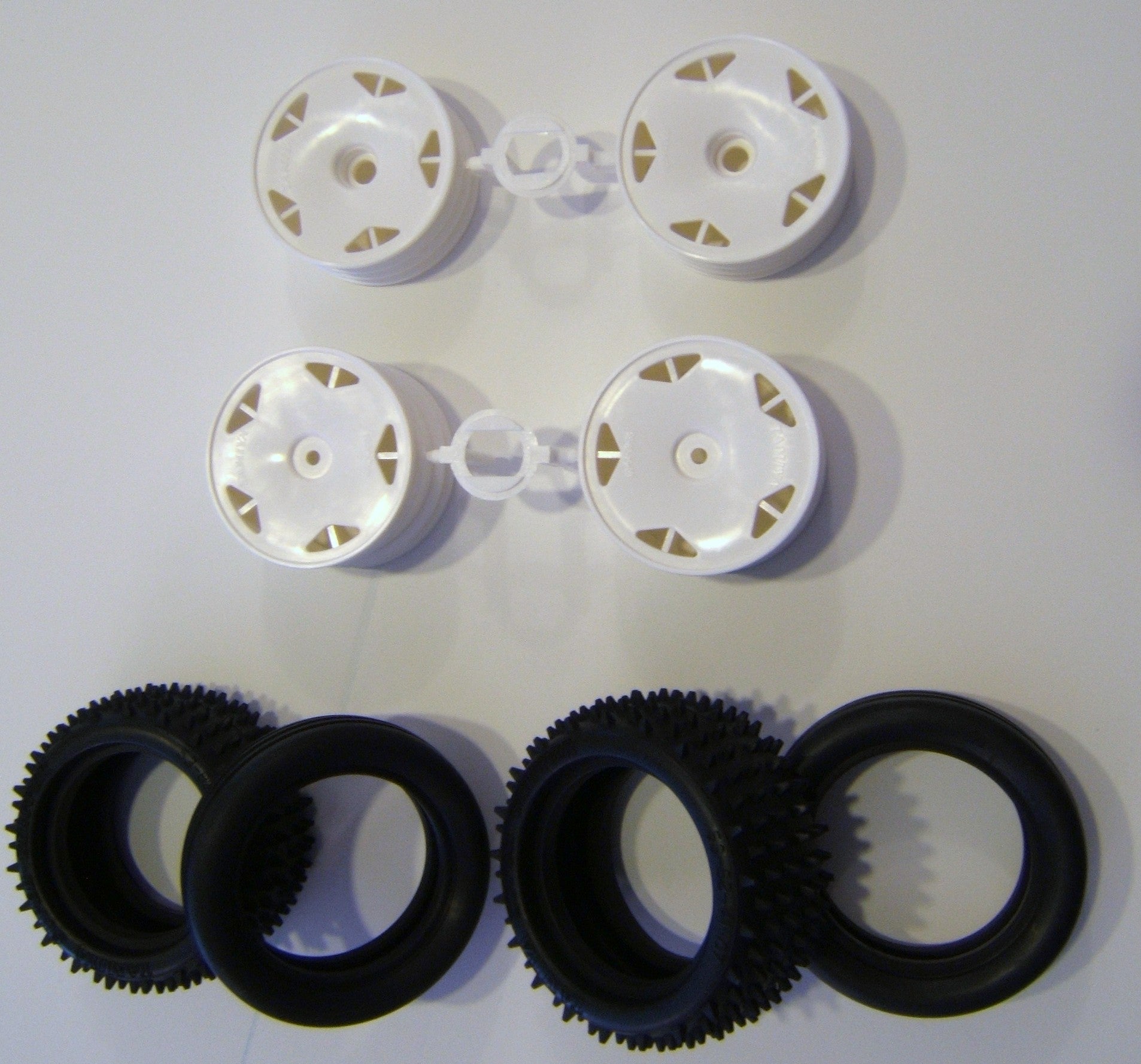 Tamiya Buggy 4 Astral Wheel Tire Set Desert Gator DT-02 / Rising Fighter